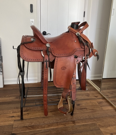 Tack ID: 568571 Custom Lyle Henderson western saddle - PhotoID: 153155 - Expires 27-Feb-2025 Days Left: 164