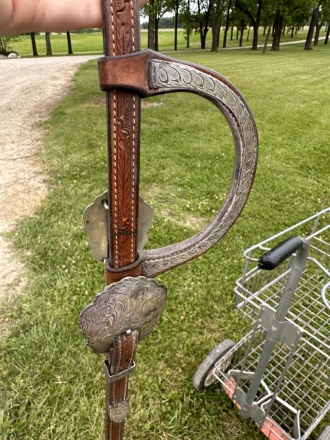 Tack ID: 568678 Classy Blue Ribbon headstall - PhotoID: 153311 - Expires 21-Sep-2024 Days Left: 14