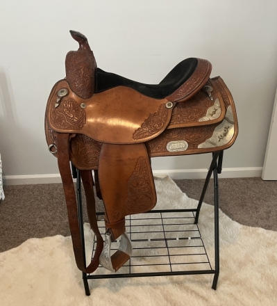 Tack ID: 568683 Circle Y Equitation Show Saddle-Gently Used - PhotoID: 153320 - Expires 22-Sep-2024 Days Left: 6