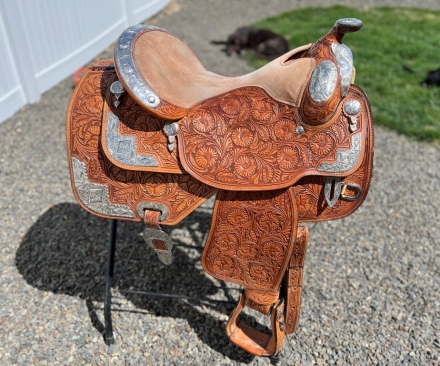 Tack ID: 568770 Custom Dale Chavez Show Saddle & Headstall - PhotoID: 153454 - Expires 10-Oct-2024 Days Left: 33