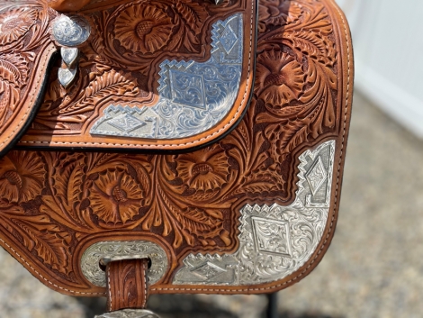 Tack ID: 568770 Custom Dale Chavez Show Saddle & Headstall - PhotoID: 153455 - Expires 10-Oct-2024 Days Left: 24