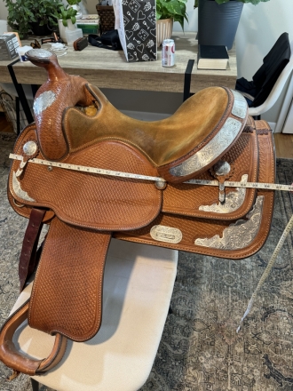 Tack ID: 568792 Crates Western Show Saddle #2312 - PhotoID: 153512 - Expires 17-Oct-2024 Days Left: 31