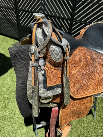 Tack ID: 568928 16” Dale Chavez Western Show Saddle (PACKAGE DEAL!) - PhotoID: 153691 - Expires 22-Nov-2024 Days Left: 31