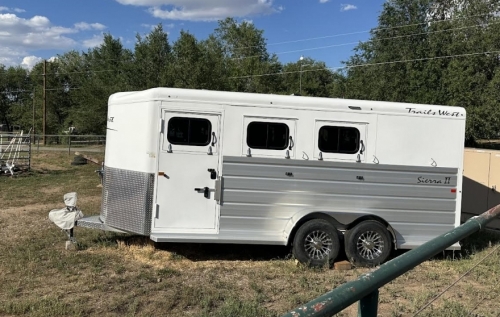 Tack ID: 568968 2023 Trails West Sierra II 3 Horse Warmblood Alum Trailer - PhotoID: 153772 - Expires 08-Dec-2024 Days Left: 81