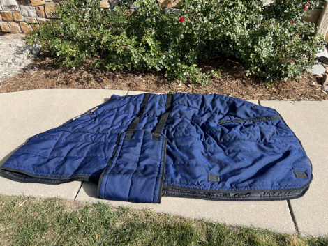 Tack ID: 569166 Nearly New Winter Blankets - PhotoID: 153994 - Expires 01-Feb-2025 Days Left: 72