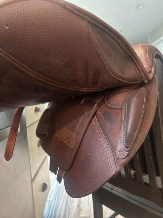 Tack ID: 569248 CWD Semi deep seat saddle - PhotoID: 154102 - Expires 08-Mar-2025 Days Left: 72