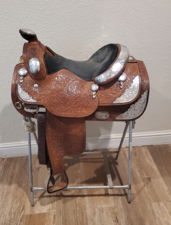 Tack ID: 569356 Todd Sommers Performance Saddle by Broken Horn - PhotoID: 154211 - Expires 25-Apr-2025 Days Left: 86