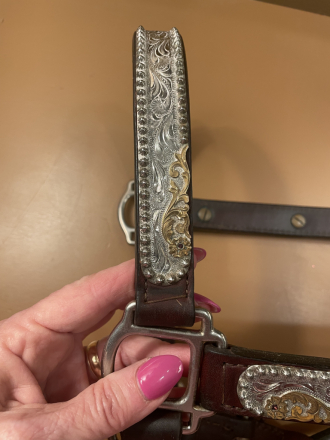 Tack ID: 569415 Beautiful Silver & Gold Embellished Showmanship Halter - PhotoID: 154267 - Expires 15-May-2025 Days Left: 28