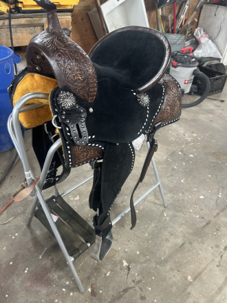 Tack ID: 569520 14.5 inch Barrel Racing Saddle - PhotoID: 154424 - Expires 29-Jun-2025 Days Left: 69