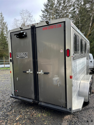 Tack ID: 569555 Logan Coach 3 horse slant - PhotoID: 154508 - Expires 11-Jul-2025 Days Left: 87