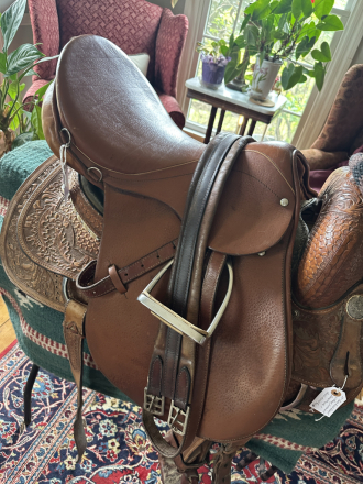 Tack ID: 569556 Crump English saddle - PhotoID: 154498 - Expires 11-Jul-2025 Days Left: 87